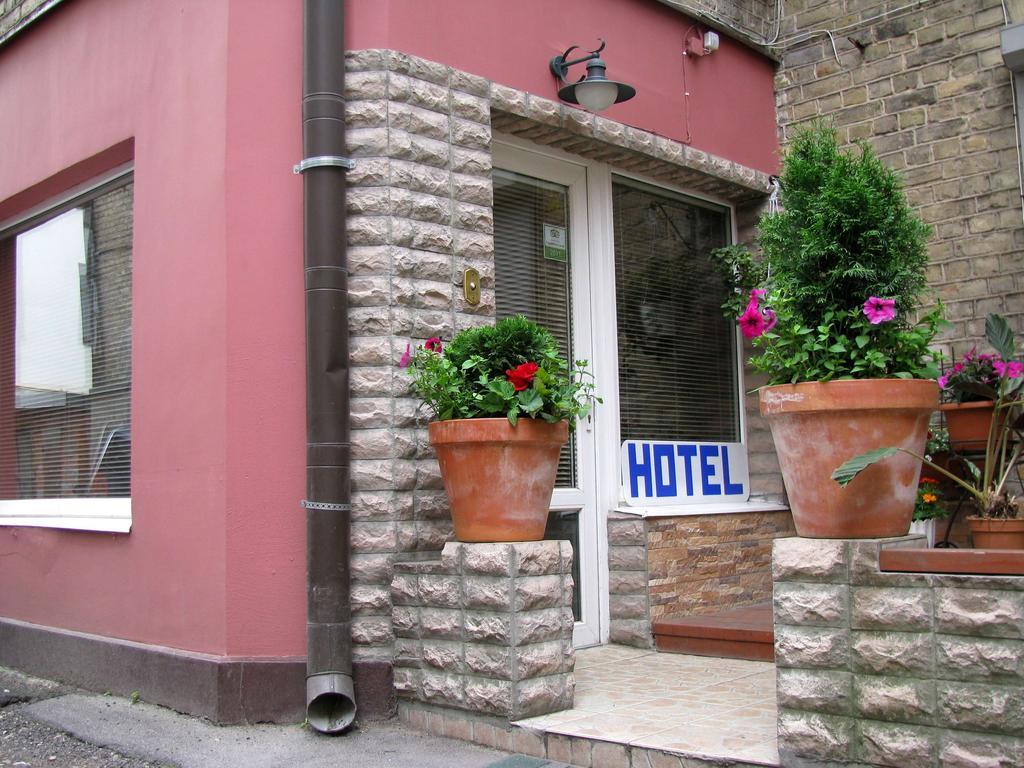 Antik Apart Hotel Riga Exteriör bild